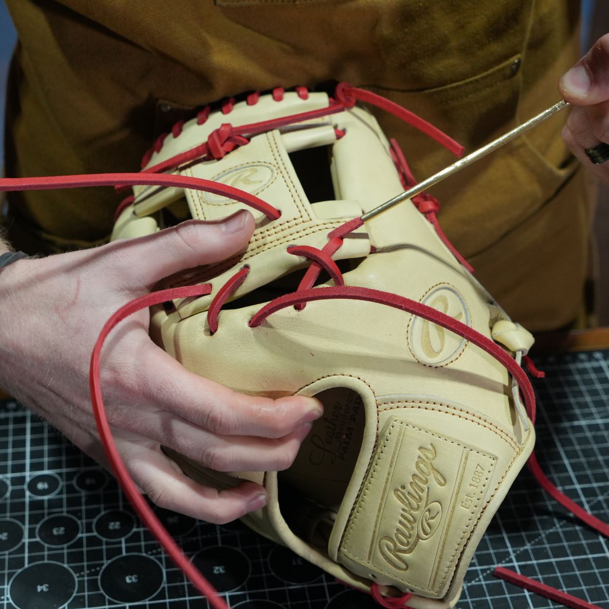 Glove Relace Service